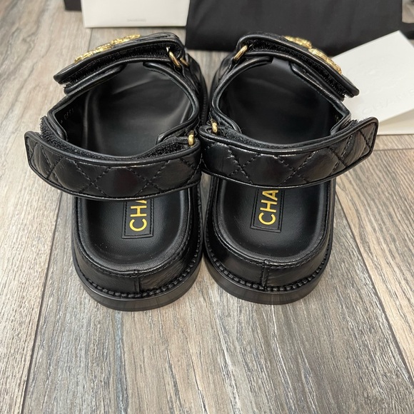 Brand new Dad sandals - Picture 3 of 6